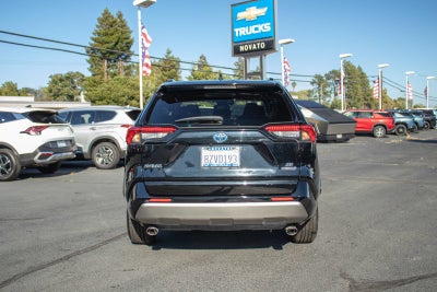 2022 Toyota RAV4 Hybrid SE
