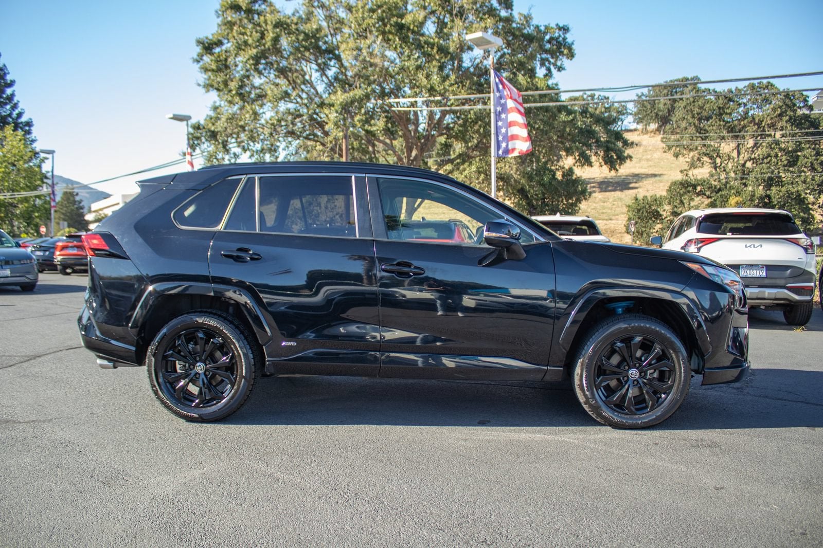 2022 Toyota RAV4 Hybrid SE