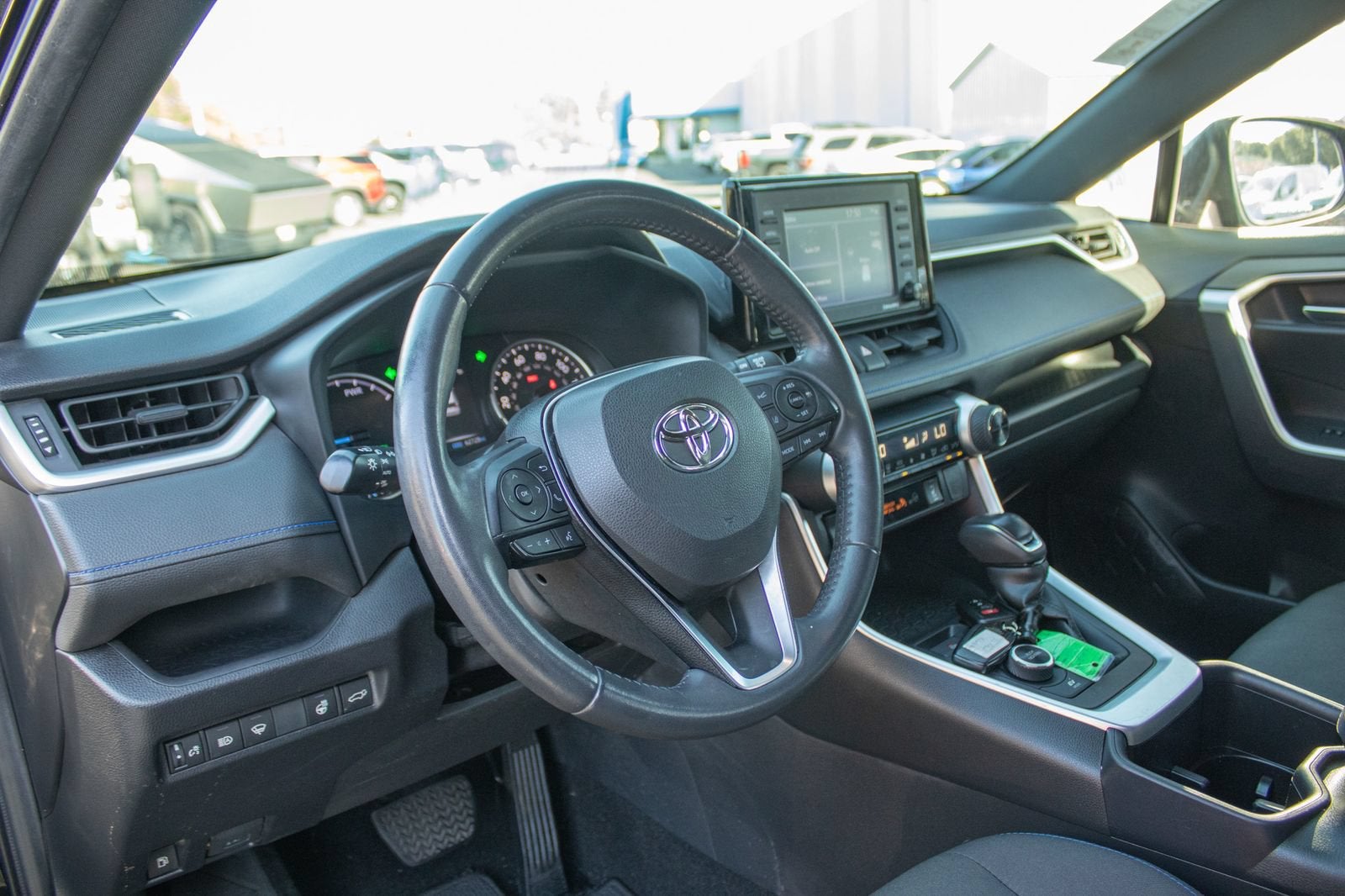 2022 Toyota RAV4 Hybrid SE