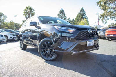 2022 Toyota RAV4 Hybrid SE