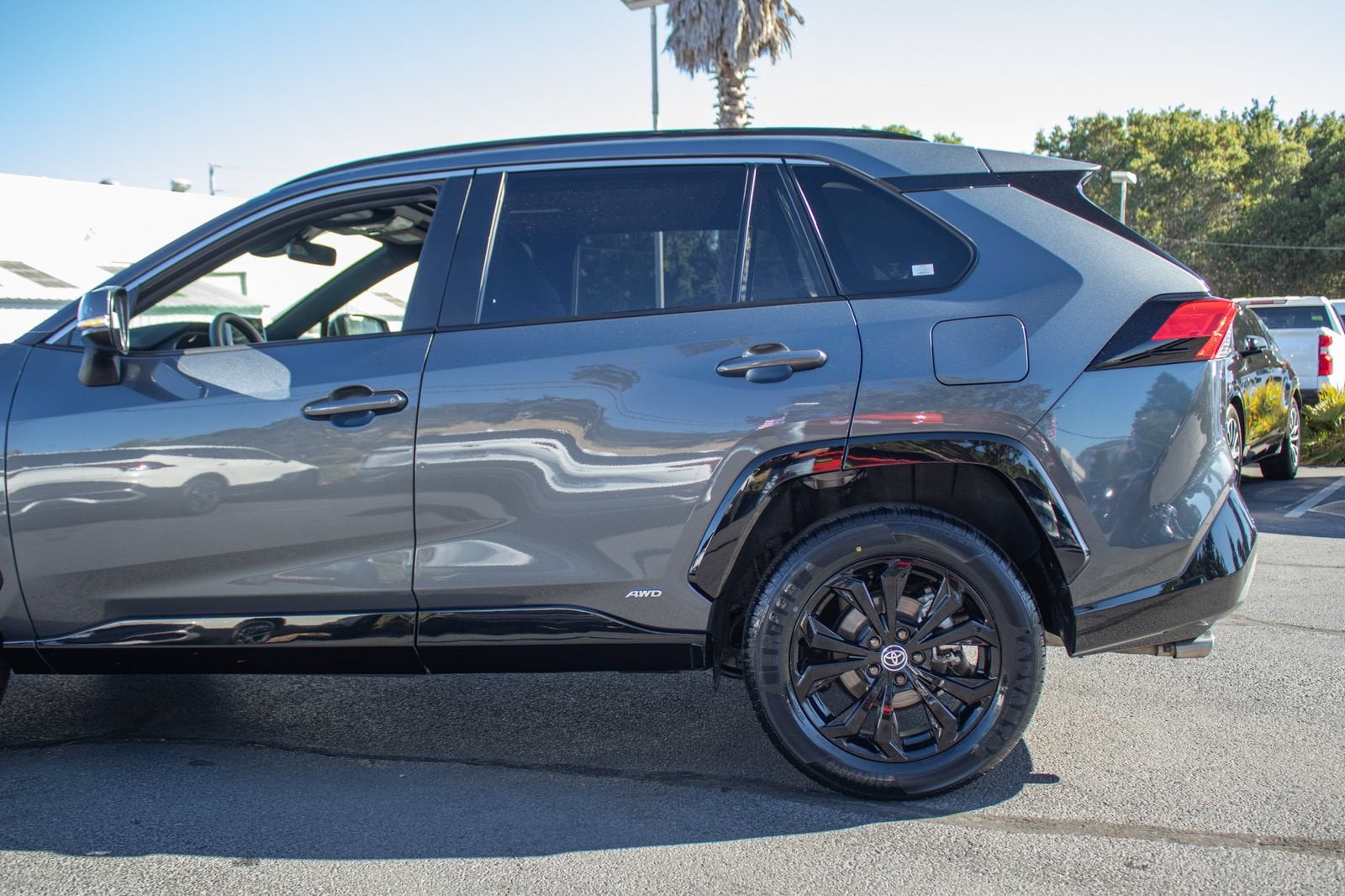 2022 Toyota RAV4 Hybrid SE