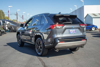 2022 Toyota RAV4 Hybrid SE