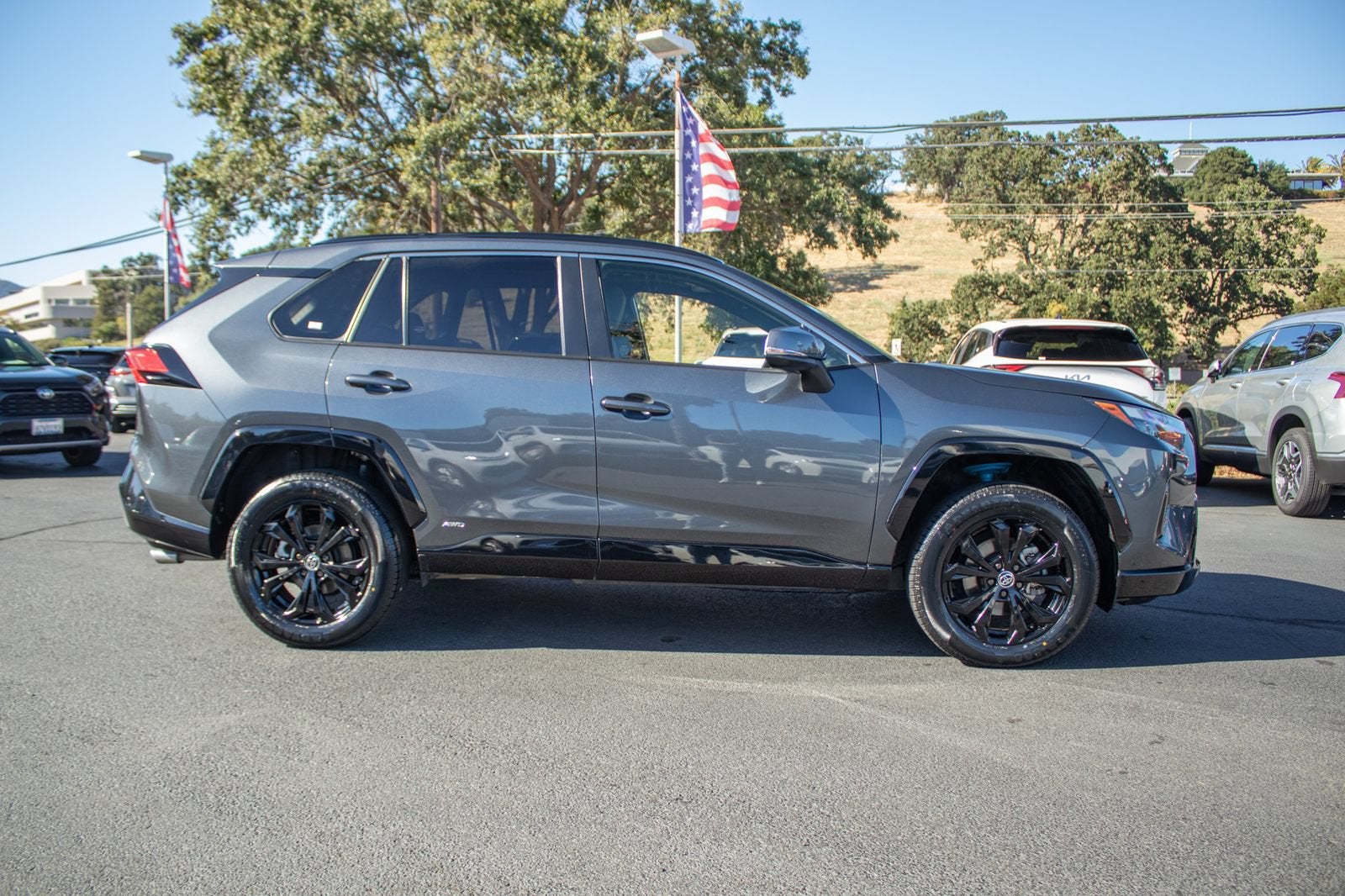2022 Toyota RAV4 Hybrid SE