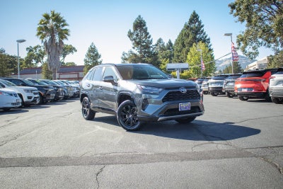 2022 Toyota RAV4 Hybrid SE