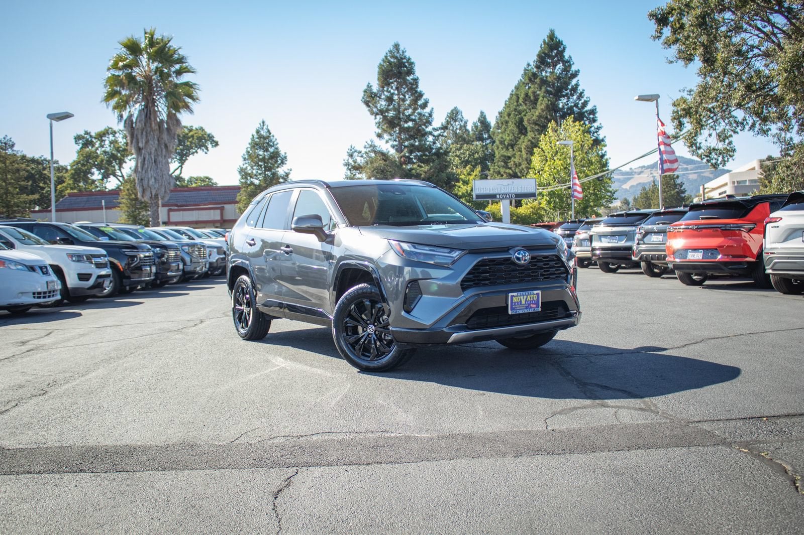 2022 Toyota RAV4 Hybrid SE