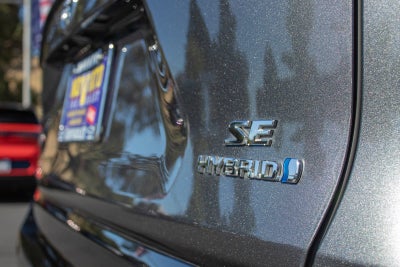 2022 Toyota RAV4 Hybrid SE