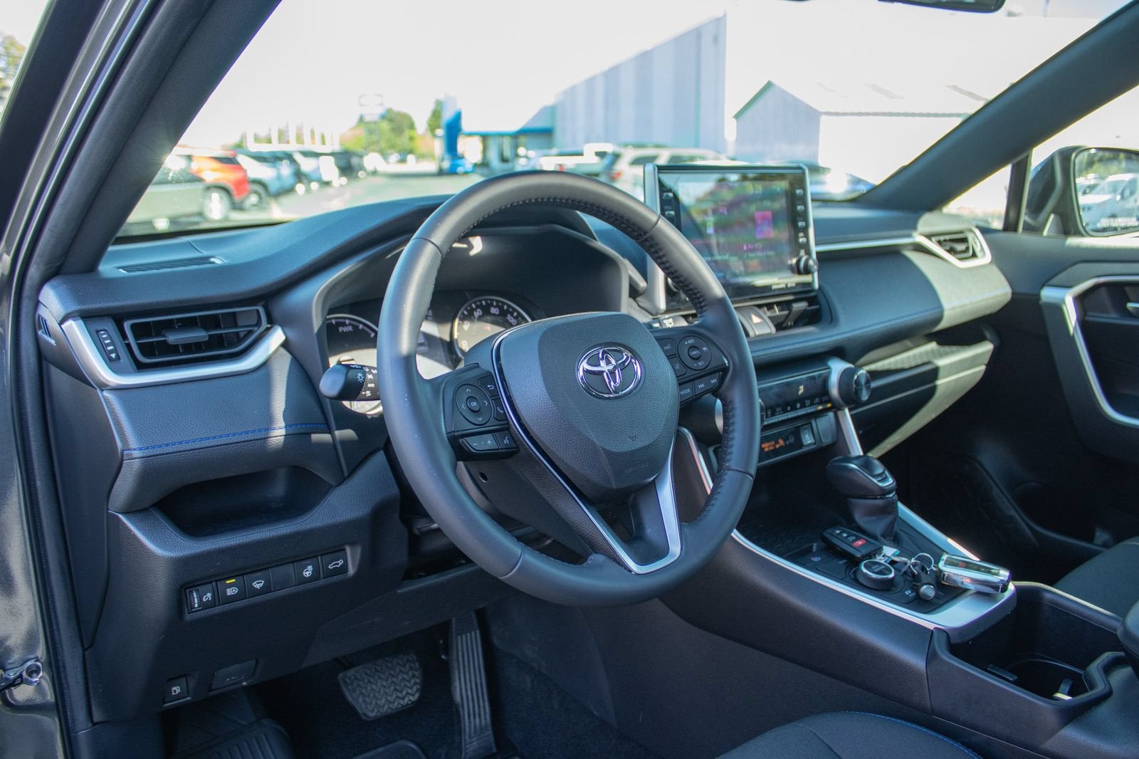 2022 Toyota RAV4 Hybrid SE