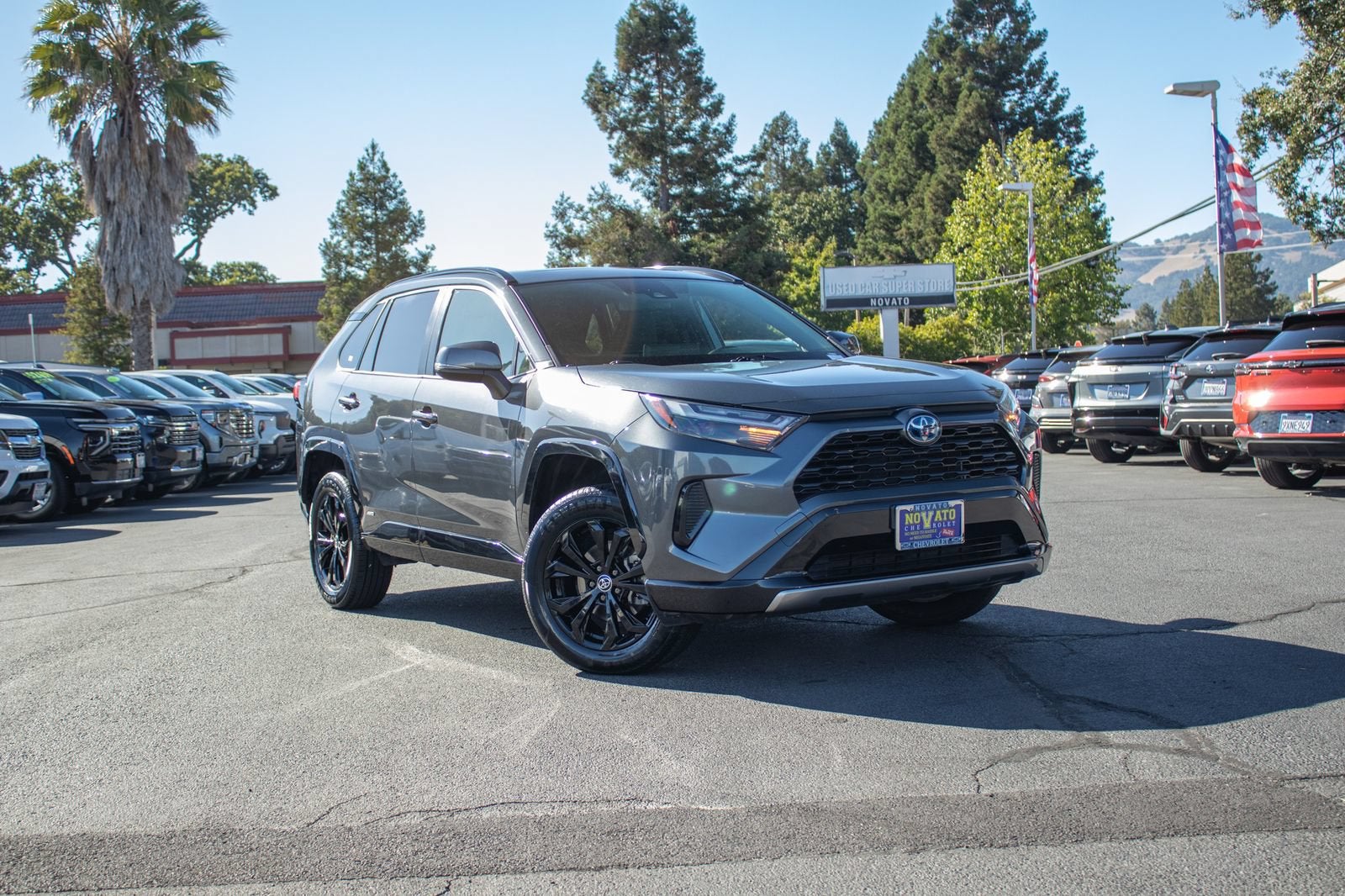 2022 Toyota RAV4 Hybrid SE