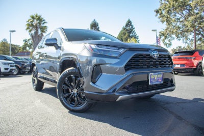 2022 Toyota RAV4 Hybrid SE