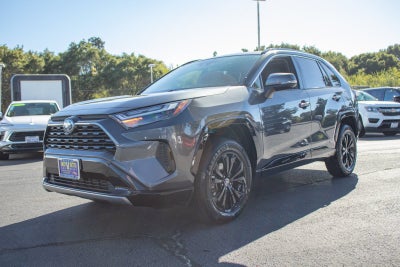 2022 Toyota RAV4 Hybrid SE