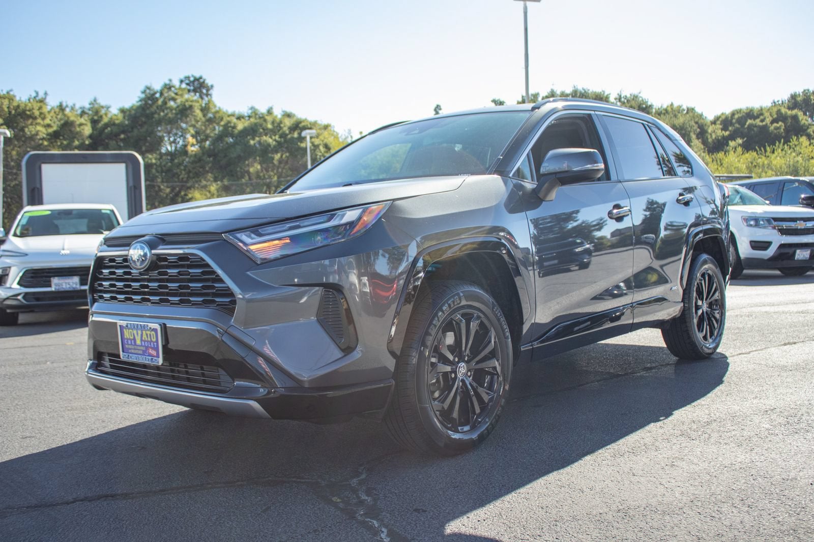 2022 Toyota RAV4 Hybrid SE