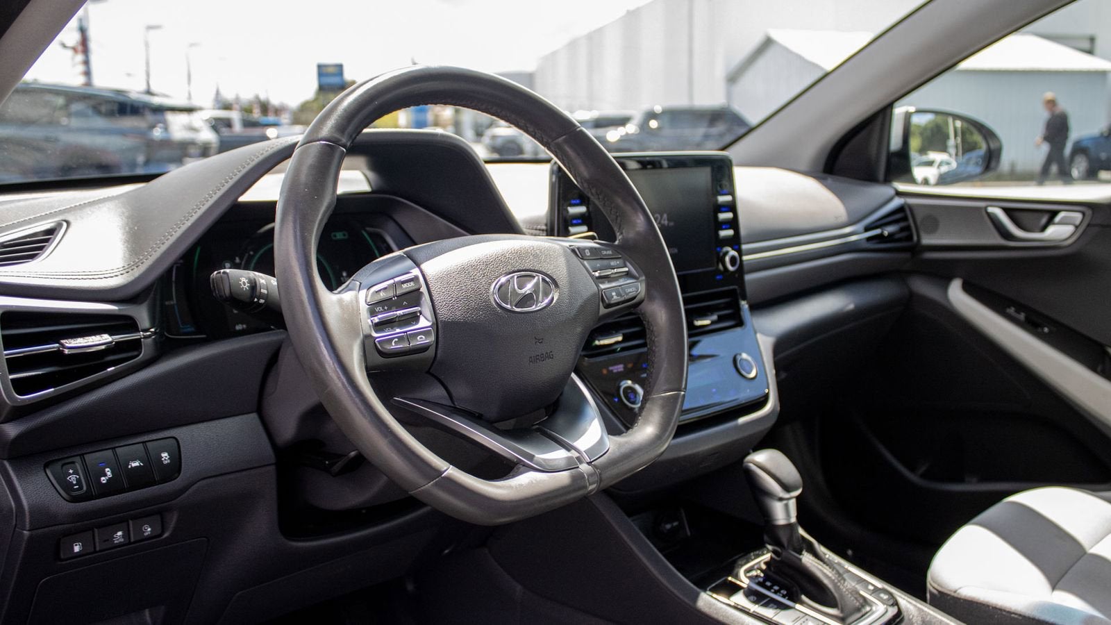 2022 Hyundai Ioniq Plug-In Hybrid SEL