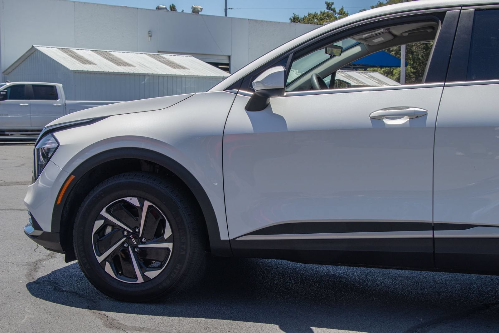 2023 Kia Sportage Hybrid LX