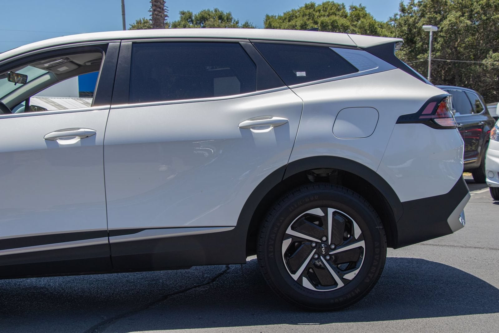 2023 Kia Sportage Hybrid LX