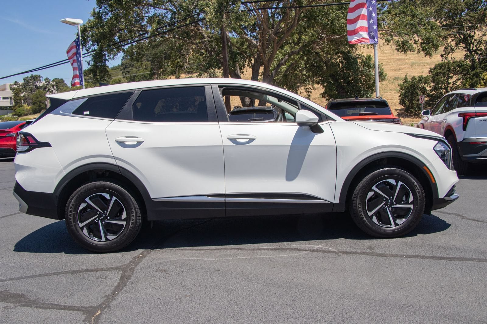 2023 Kia Sportage Hybrid LX