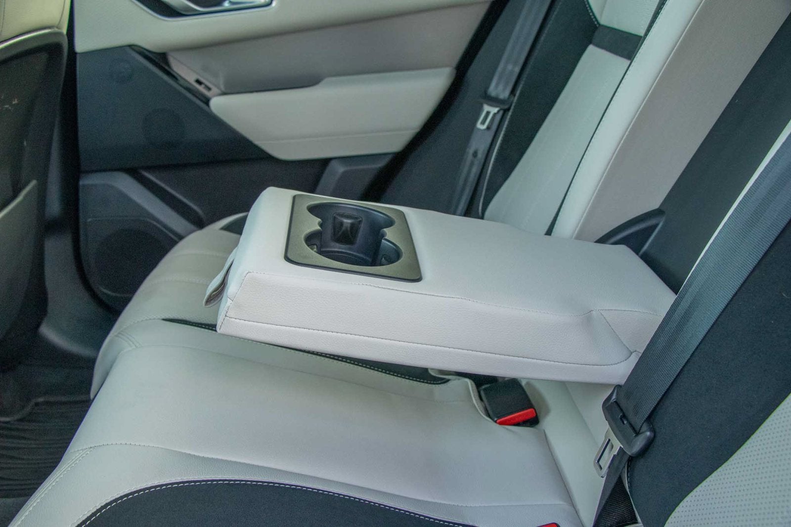 2023 Land Rover Range Rover Velar P340 R-Dynamic S MHEV