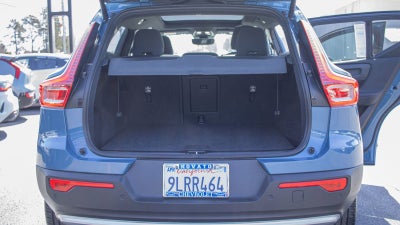 2024 Volvo XC40 Core Bright Theme