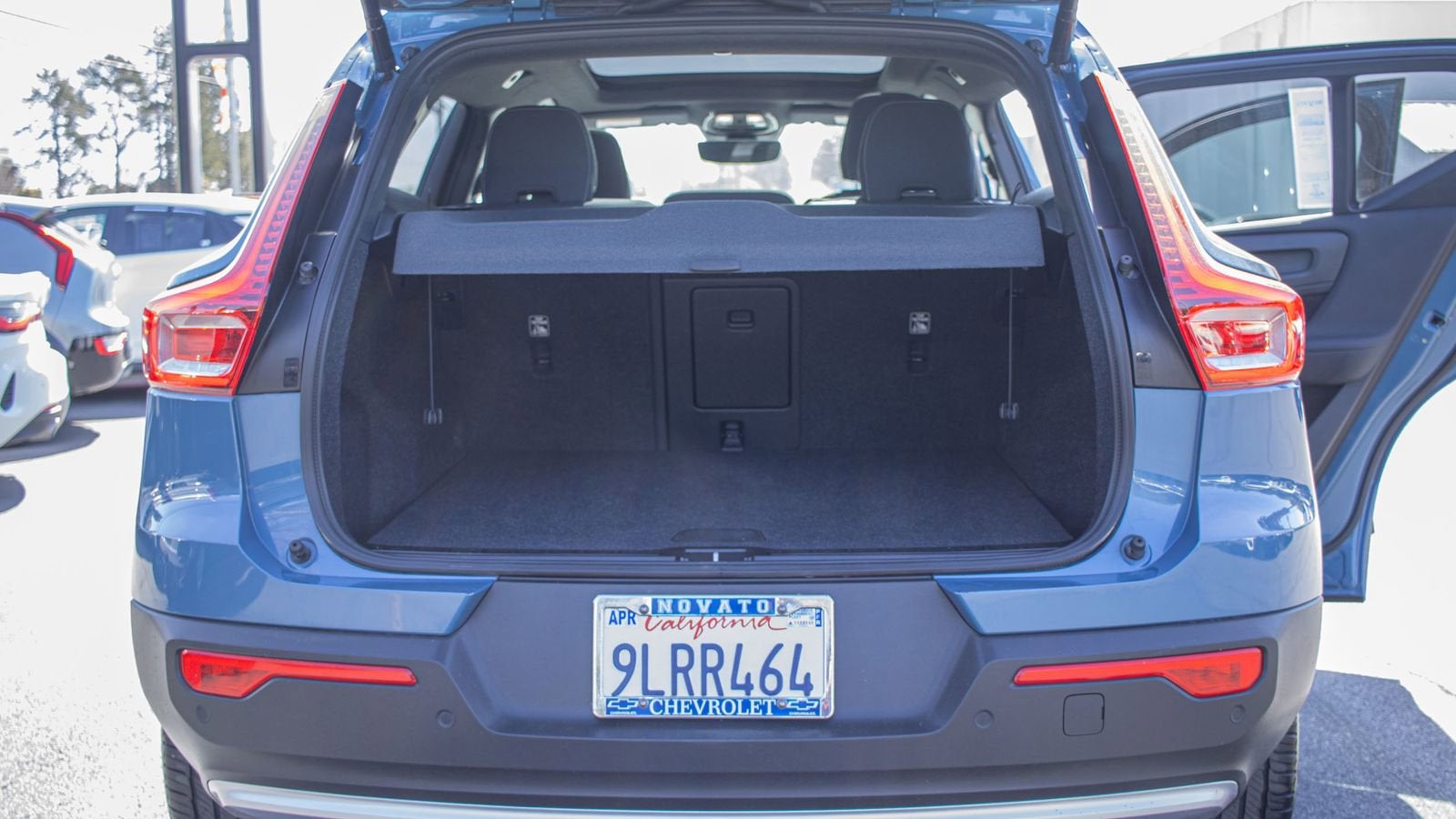 2024 Volvo XC40 Core Bright Theme