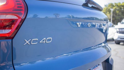 2024 Volvo XC40 Core Bright Theme