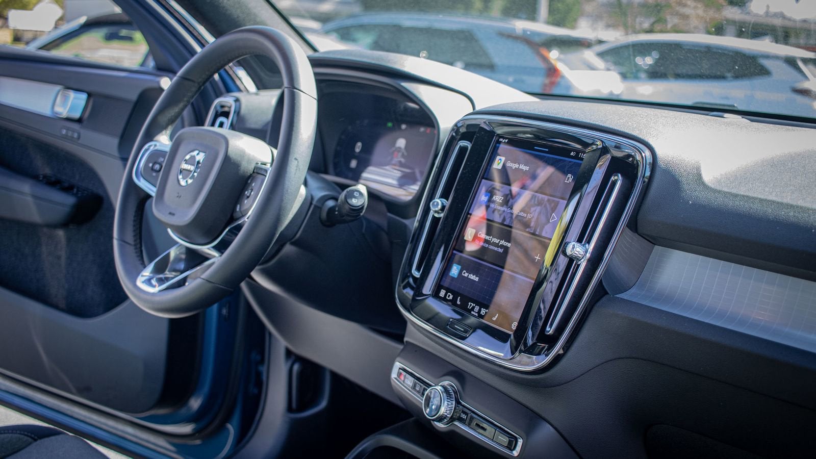 2024 Volvo XC40 Core Bright Theme