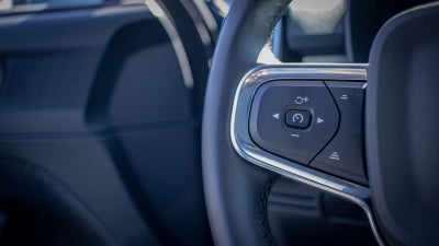 2024 Volvo XC40 Core Bright Theme