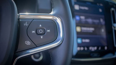 2024 Volvo XC40 Core Bright Theme