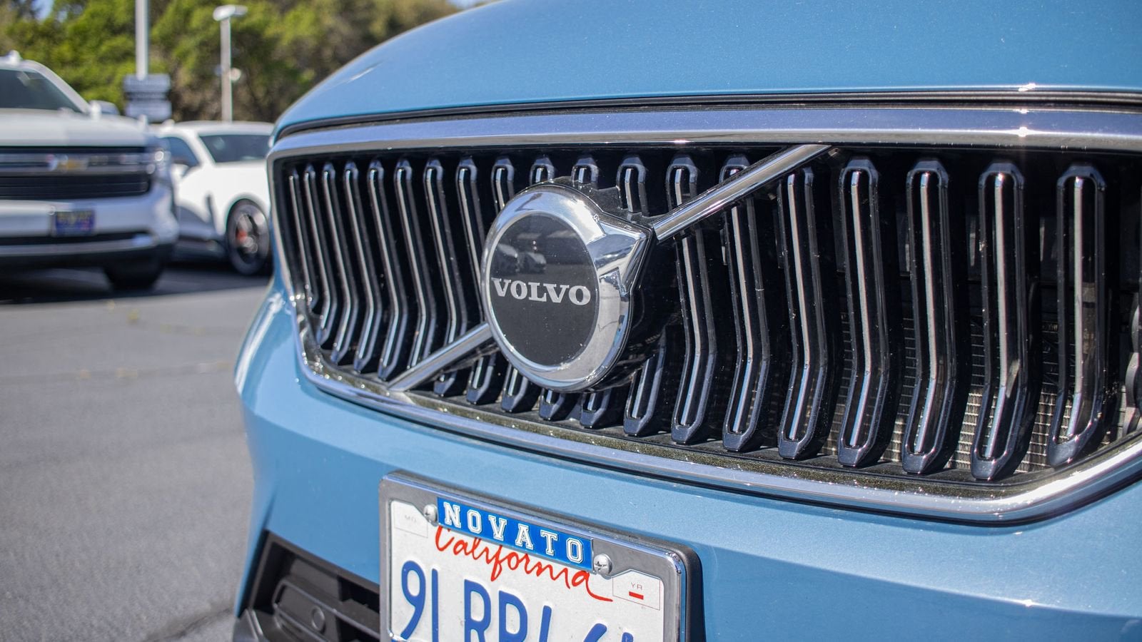 2024 Volvo XC40 Core Bright Theme